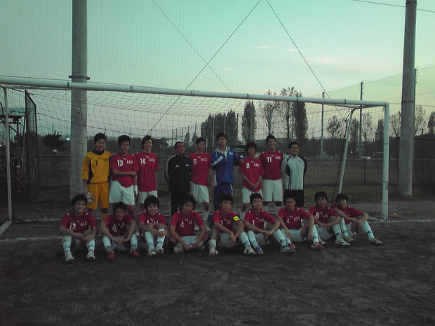 09.11.8j-soccer2 012[1].jpg